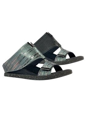 Modzori Kleo 6 - Metallic Teal Flips to Black Wedge Sandals